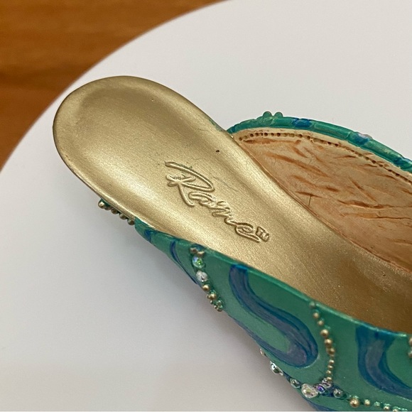 2002 RAINE Just the Right Shoe Enchanted Miniature Ceramic Heel Shoe Figurine - Picture 7 of 15